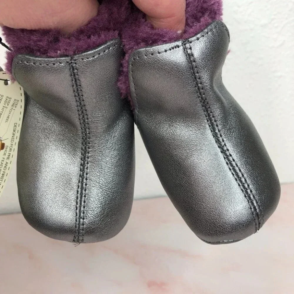 NWT Old‎ Soles crib shoes polar boot silver w/ purple fleece size 2 infant